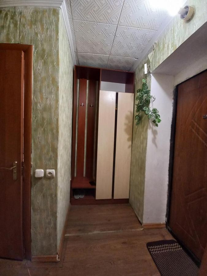 1 Комнатная Квартира Остановка Торговый Центр Cherkasy Exterior foto